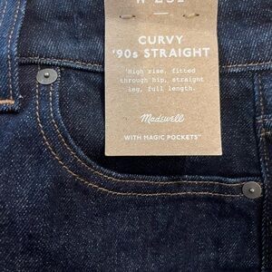 Madewell Curvy '90s Straight Jeans - Dark Blue